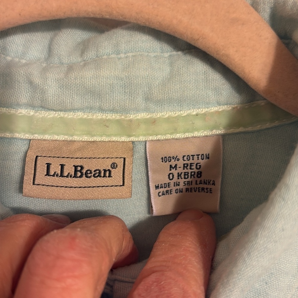 L.L. Bean Women’s Light Blue Cotton Shirt. Size M - Picture 7 of 7